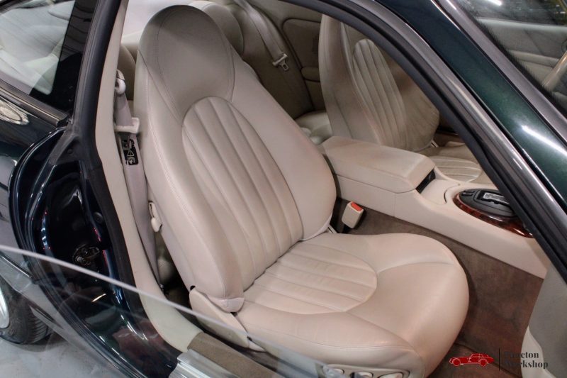 JAGUAR XK8 COUPE 4.0L 