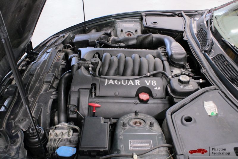 JAGUAR XK8 COUPE 4.0L 