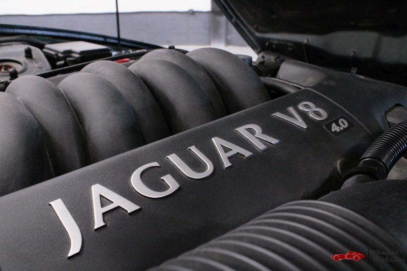 JAGUAR XK8 COUPE 4.0L 