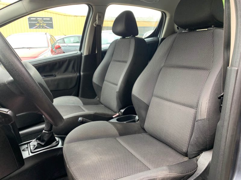 PEUGEOT 207 2010
