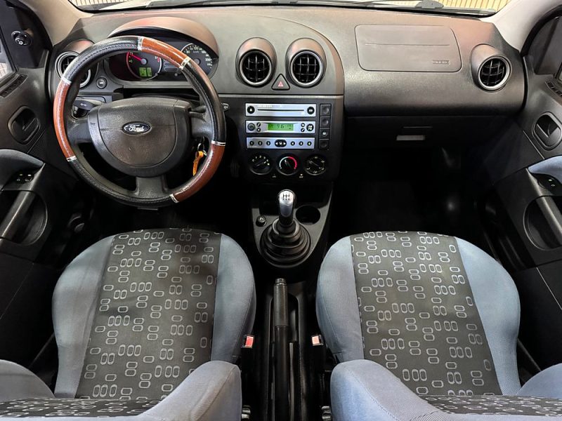 FORD FIESTA 2005
