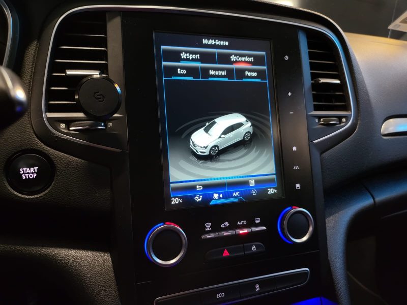 RENAULT MEGANE IV 1.2 TCE 130cv INTENS / CAMERA / AFFICHAGE TETE HAUTE / KEYLESS