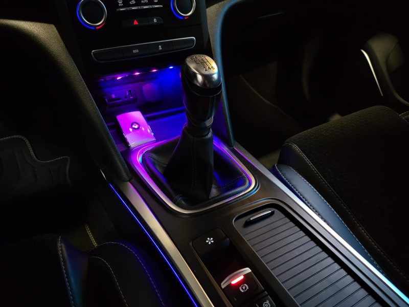 RENAULT MEGANE IV 1.2 TCE 130cv INTENS / CAMERA / AFFICHAGE TETE HAUTE / KEYLESS