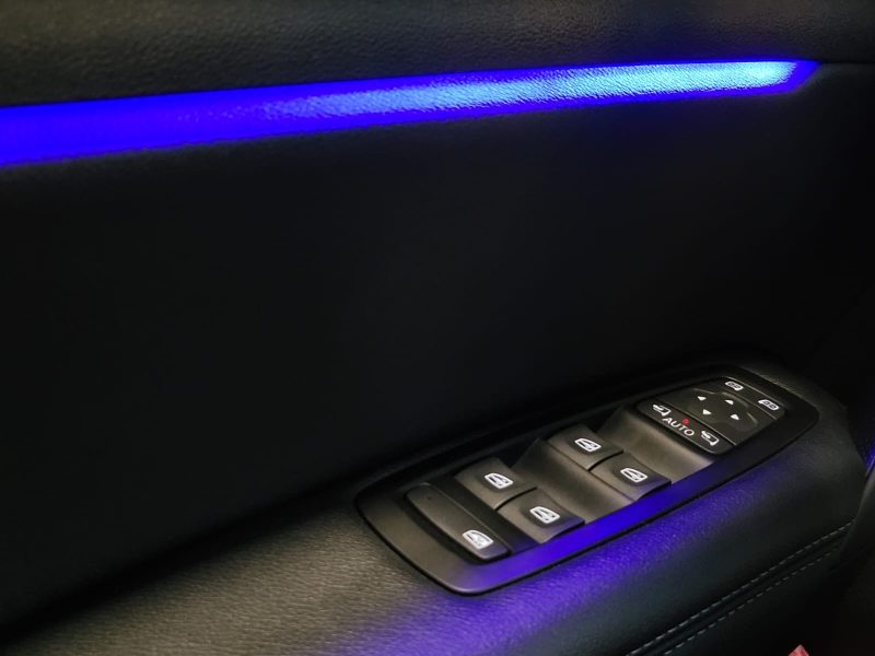 RENAULT MEGANE IV 1.2 TCE 130cv INTENS / CAMERA / AFFICHAGE TETE HAUTE / KEYLESS