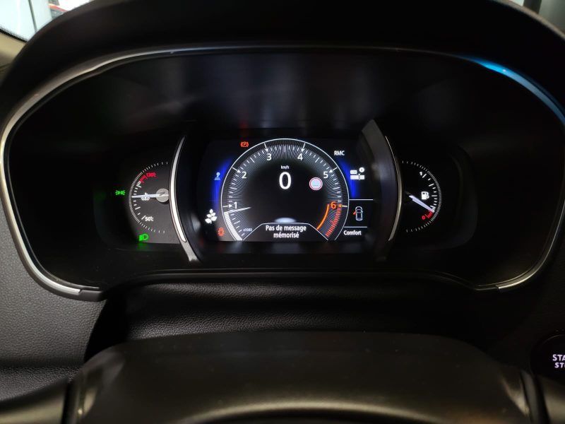 RENAULT MEGANE IV 1.2 TCE 130cv INTENS / CAMERA / AFFICHAGE TETE HAUTE / KEYLESS