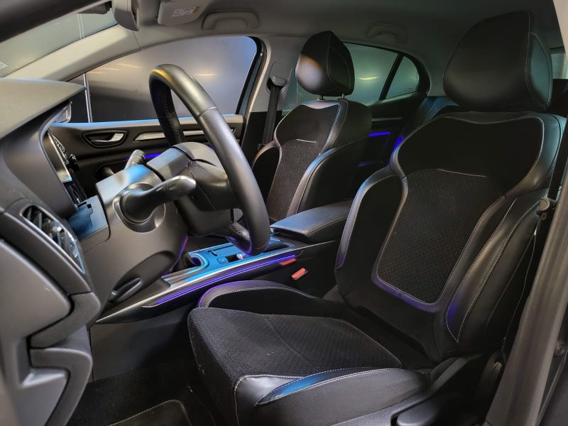 RENAULT MEGANE IV 1.2 TCE 130cv INTENS / CAMERA / AFFICHAGE TETE HAUTE / KEYLESS