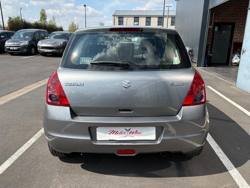 SUZUKI SWIFT 2009