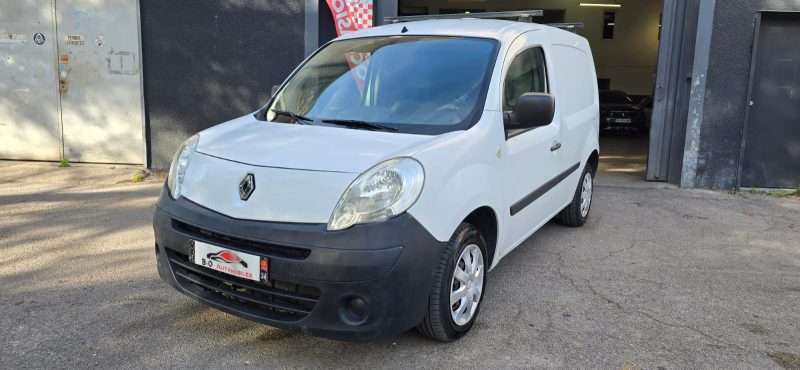 Renault Kangoo 1.5 dCi - 70 CH, Blanc, 5 cv, 3portes + porte latéral, *Galerie de toit*, *Clim*, *Bl