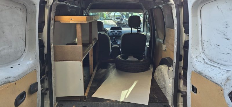 Renault Kangoo 1.5 dCi - 70 CH, Blanc, 5 cv, 3portes + porte latéral, *Galerie de toit*, *Clim*, *Bl