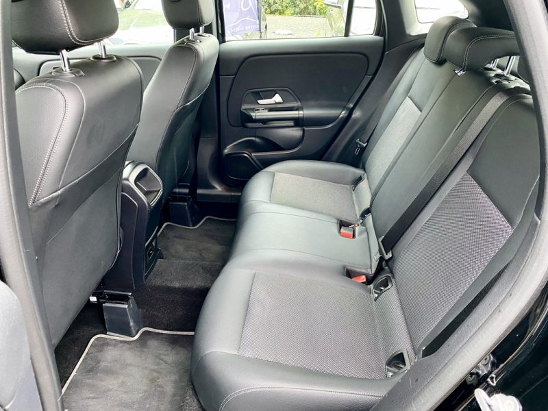 MERCEDES GLA II 2.0 200 D 150 BUSINESS LINE