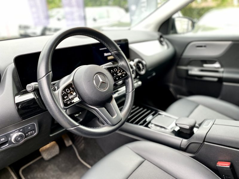 MERCEDES GLA II 2.0 200 D 150 BUSINESS LINE