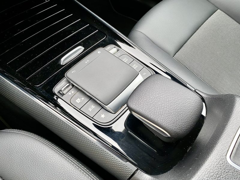 MERCEDES GLA II 2.0 200 D 150 BUSINESS LINE