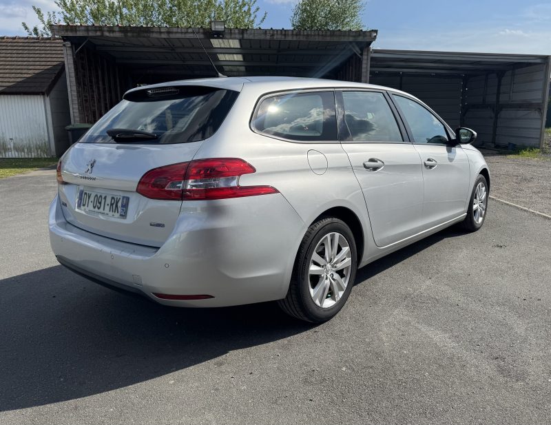 PEUGEOT 308 II 1.6L Blue-HDi 100cv ACCESS BUSINESS / Révisée&Garantie