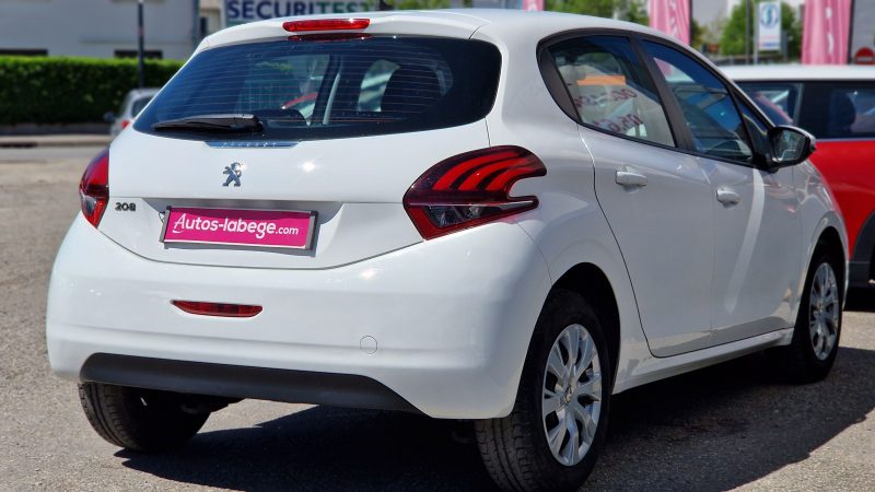 PEUGEOT 208 2019