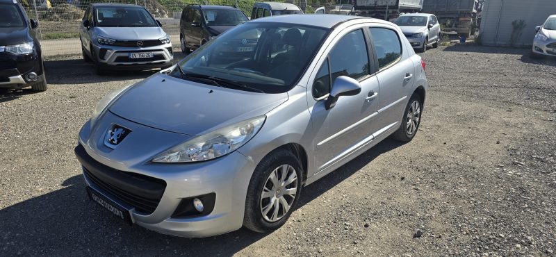  À VENDRE - PEUGEOT 207+ 1.4e 75ch