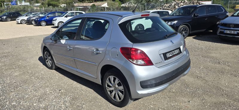  À VENDRE - PEUGEOT 207+ 1.4e 75ch