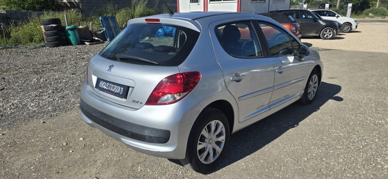  À VENDRE - PEUGEOT 207+ 1.4e 75ch