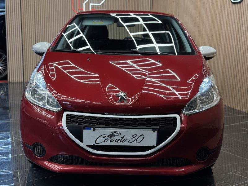 PEUGEOT 208 2015