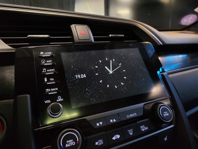 HONDA CIVIC 1.0 VTEC 127 CV SPORT LINE / TOIT OUVRANT / SIEGES CHAUFFANTS / CAMERA DE RECUL / ANGLE 