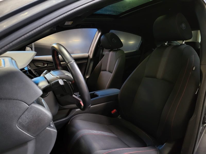 HONDA CIVIC 1.0 VTEC 127 CV SPORT LINE / TOIT OUVRANT / SIEGES CHAUFFANTS / CAMERA DE RECUL / ANGLE 