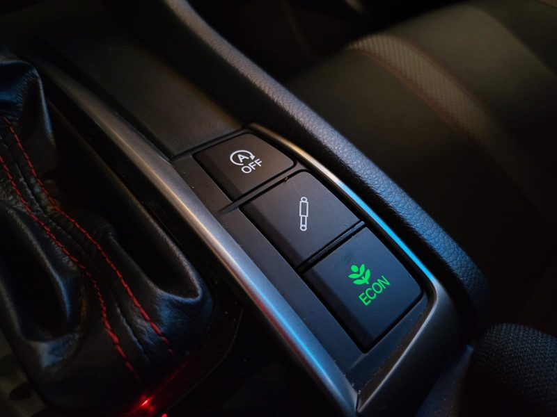 HONDA CIVIC 1.0 VTEC 127 CV SPORT LINE / TOIT OUVRANT / SIEGES CHAUFFANTS / CAMERA DE RECUL / ANGLE 