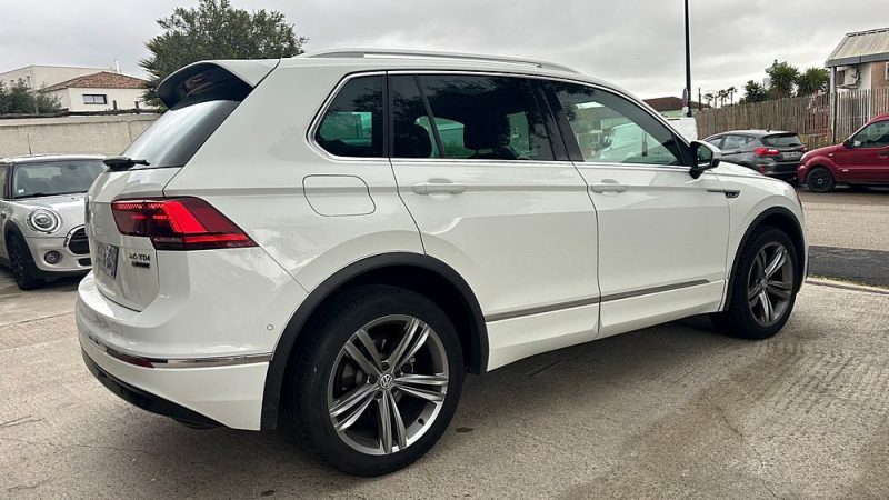 VOLKSWAGEN TIGUAN 2016