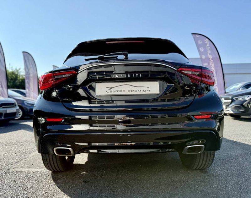 INFINITI Q30 1.6T 122 PREMIUM TECH