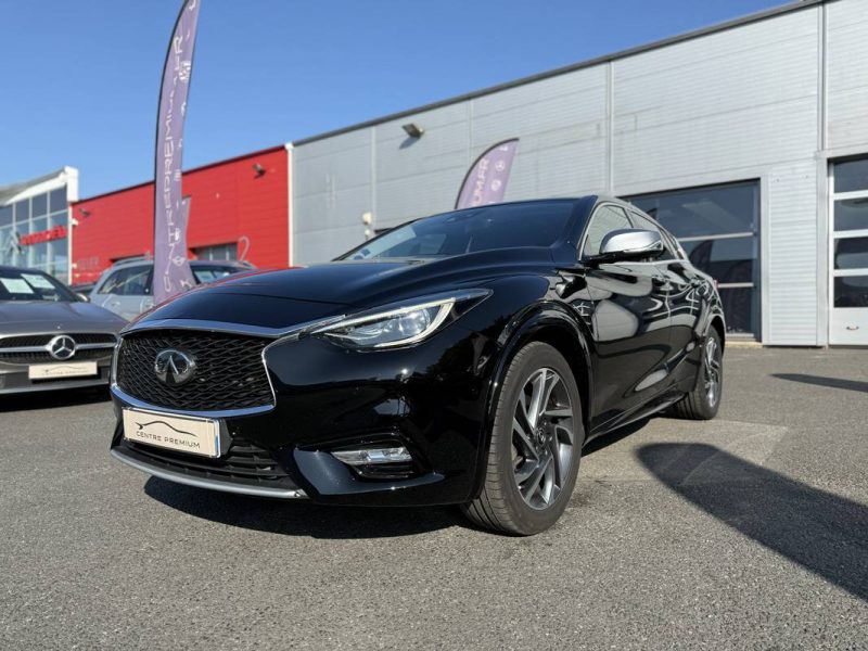 INFINITI Q30 1.6T 122 PREMIUM TECH