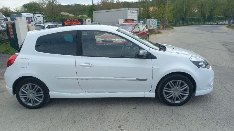 RENAULT CLIO 3 1.5 DCI GT 2009