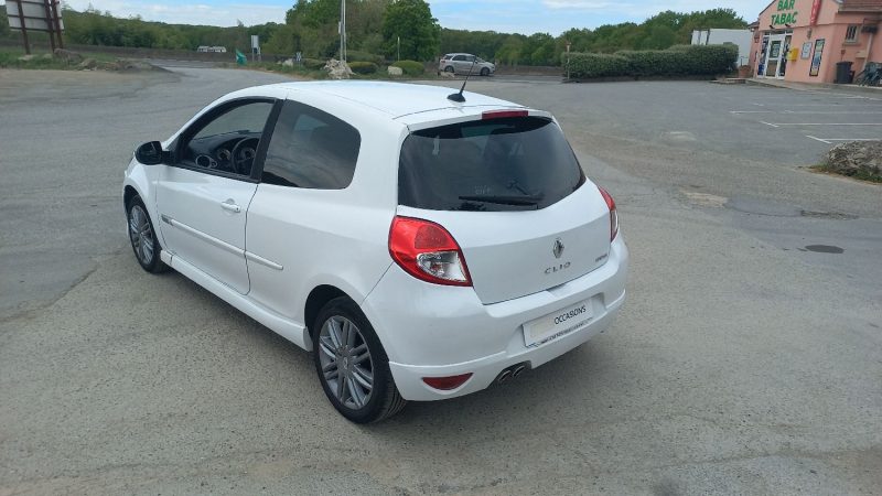 RENAULT CLIO 3 1.5 DCI GT 2009