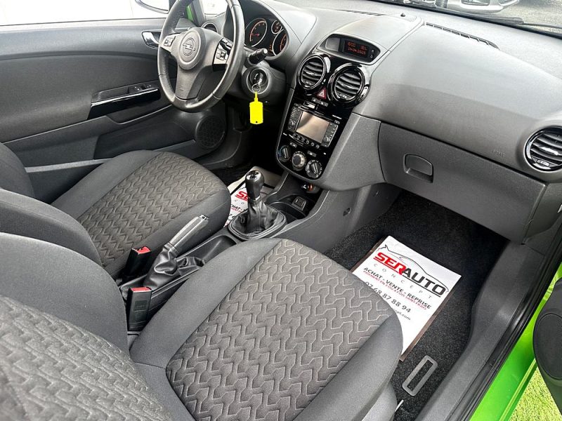 OPEL CORSA 1.4 TWINPORT 100CV GRAPHITE