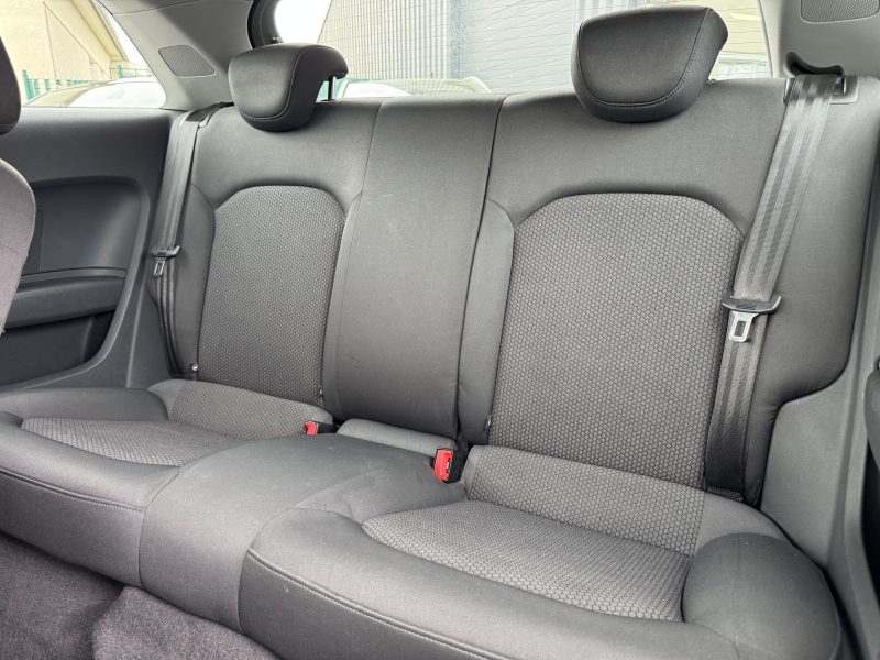 AUDI A1 1.6L 16V TDi 90cv AMBITION / Révisée&Garantie