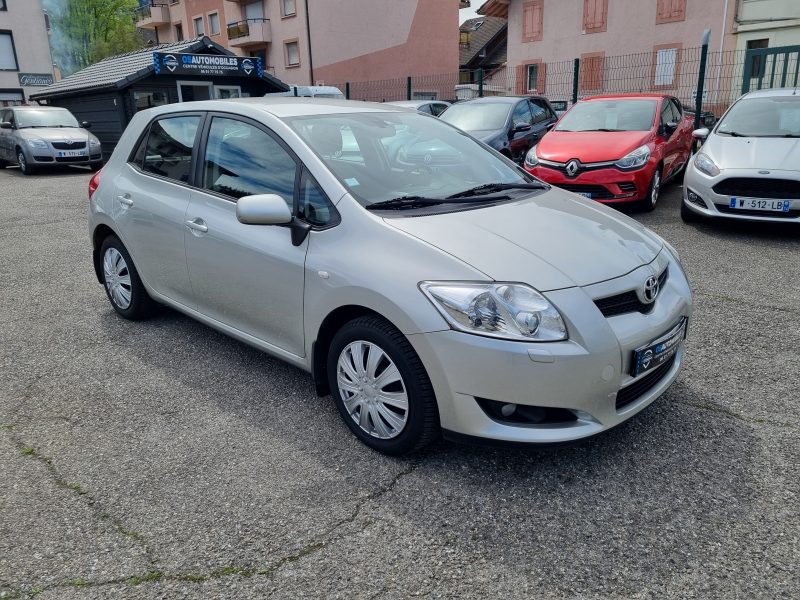 TOYOTA AURIS 2009