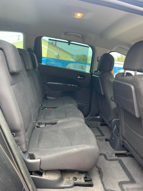 PEUGEOT 5008 2014 1.6 HDi BMP6 115 cv Boîte auto