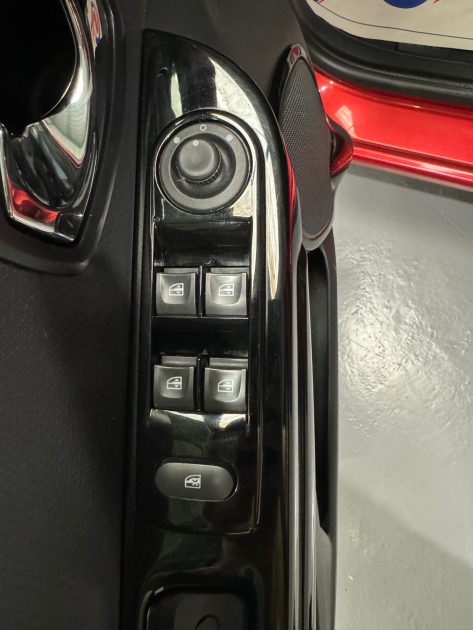 RENAULT CLIO 0.9 TCE 90 ENERGY ECO2 INTENS