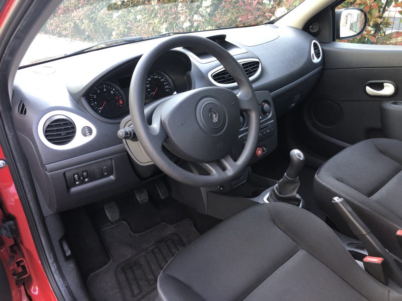 RENAULT CLIO 3 ph. 2 / 1.2 16V 1ère Main "Yahoo"