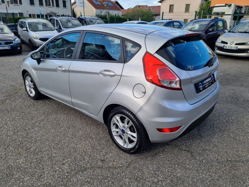 FORD FIESTA V  2016