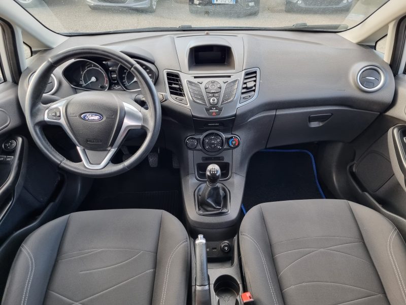 FORD FIESTA V  2016