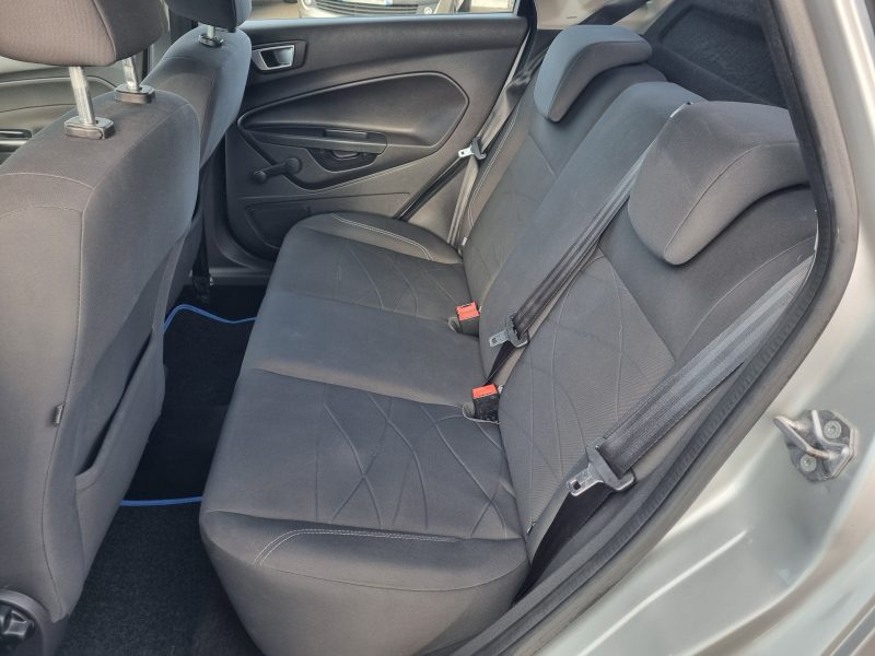 FORD FIESTA V  2016