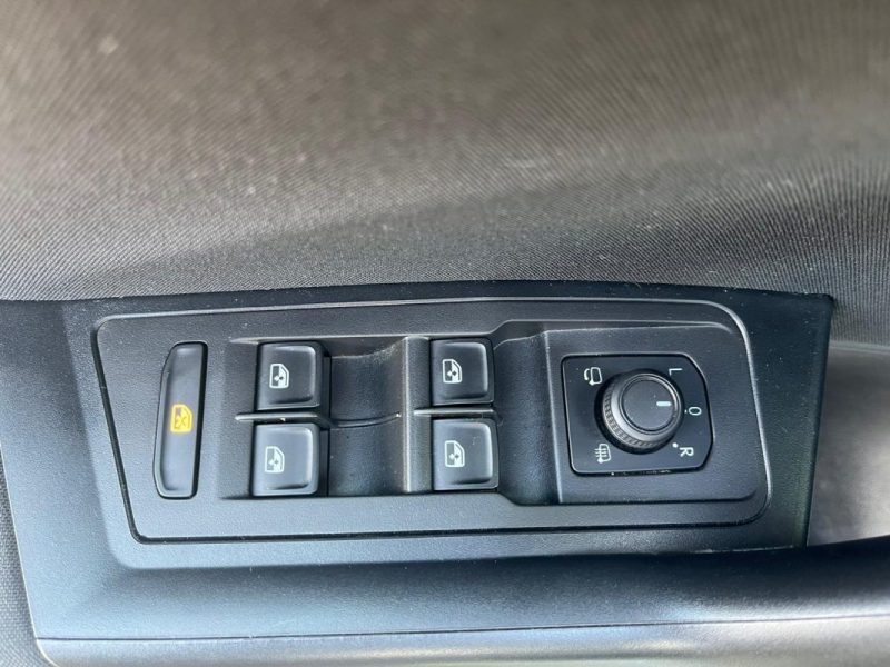 PEUGEOT 208 Active 1.5 BlueHDI 100 ch Apple CarPlay / Caméra de recul