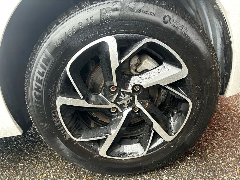 PEUGEOT 208 1.5 Blue HDI 100 cv 