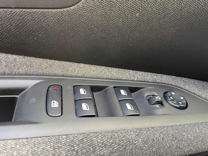 PEUGEOT 3008 2018 1.6 HDI 120CV