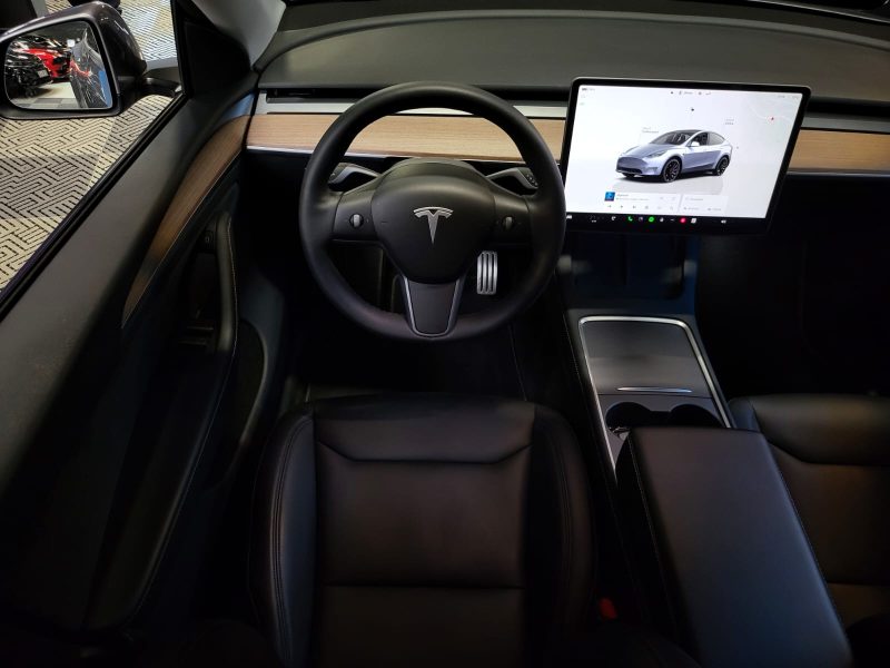 TESLA MODEL Y PERFORMANCE 534cv DualMotor AWD VOLANT CHAUFF / ATTELAGE / SIEGES CHAUFF AV + AR