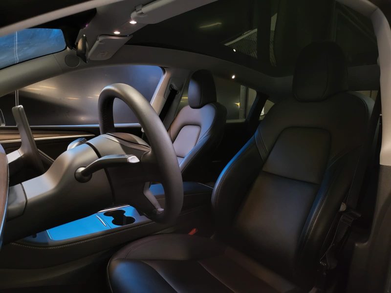 TESLA MODEL Y PERFORMANCE 534cv DualMotor AWD VOLANT CHAUFF / ATTELAGE / SIEGES CHAUFF AV + AR