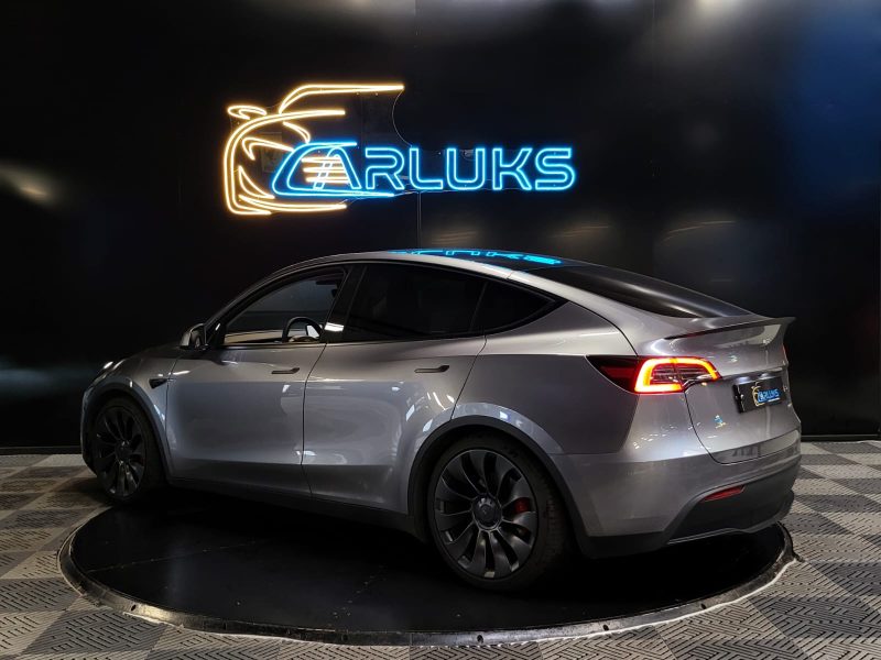 TESLA MODEL Y PERFORMANCE 534cv DualMotor AWD VOLANT CHAUFF / ATTELAGE / SIEGES CHAUFF AV + AR