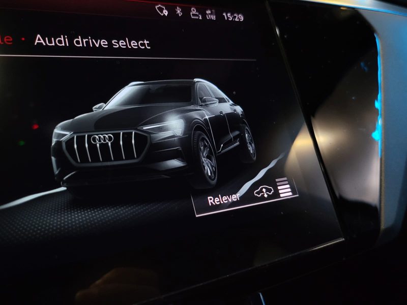 AUDI E-TRON 50 313cv  QUATTRO SPORTBACK S-LINE TOIT OUVRANT / B&O / 360° / CUIR DIAMANT ELECT 