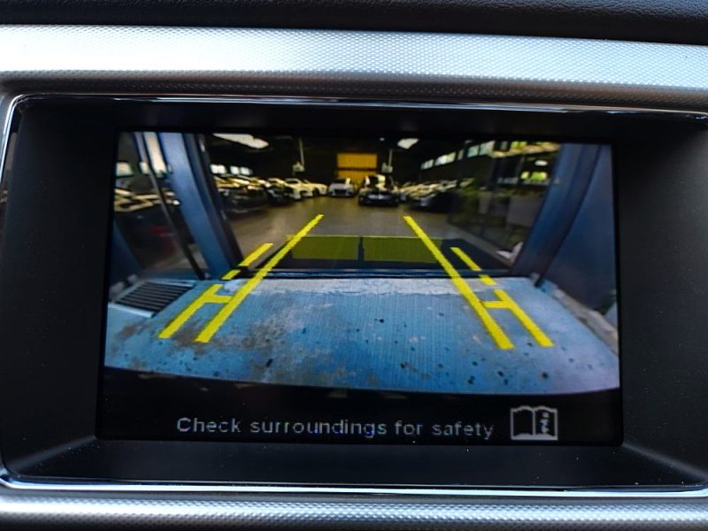 JAGUAR XF II 3.0 V6 340 AWD R-SPORT*TOIT*CAMERA*XENON*