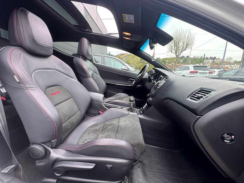 KIA ceed Pro Cee D ceed II 1.6 T-GDI 204 GT BVM6*PANO*CAMERA*GPS CUIR*