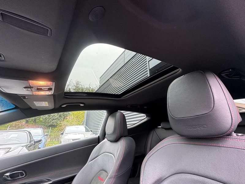 KIA ceed Pro Cee D ceed II 1.6 T-GDI 204 GT BVM6*PANO*CAMERA*GPS CUIR*