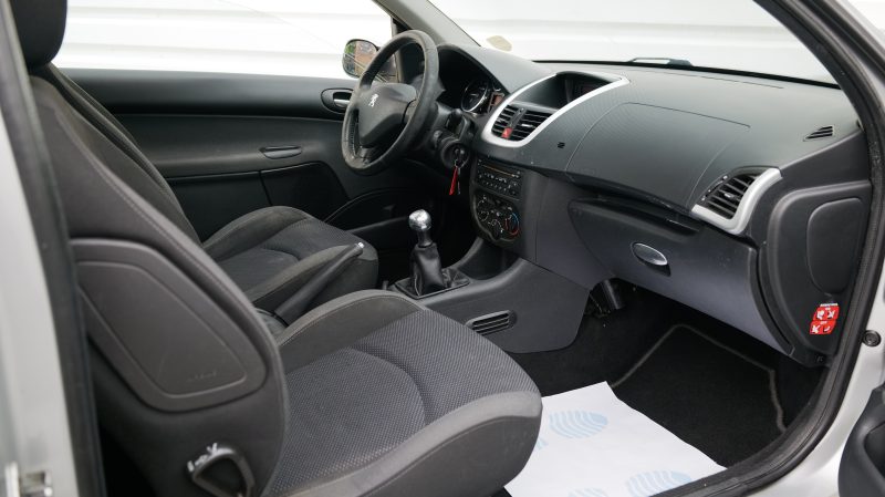 PEUGEOT 206+ 2011